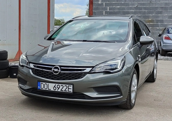 Renault Megane cena 39900 przebieg: 153900, rok produkcji 2016 z Tuliszków małe 466